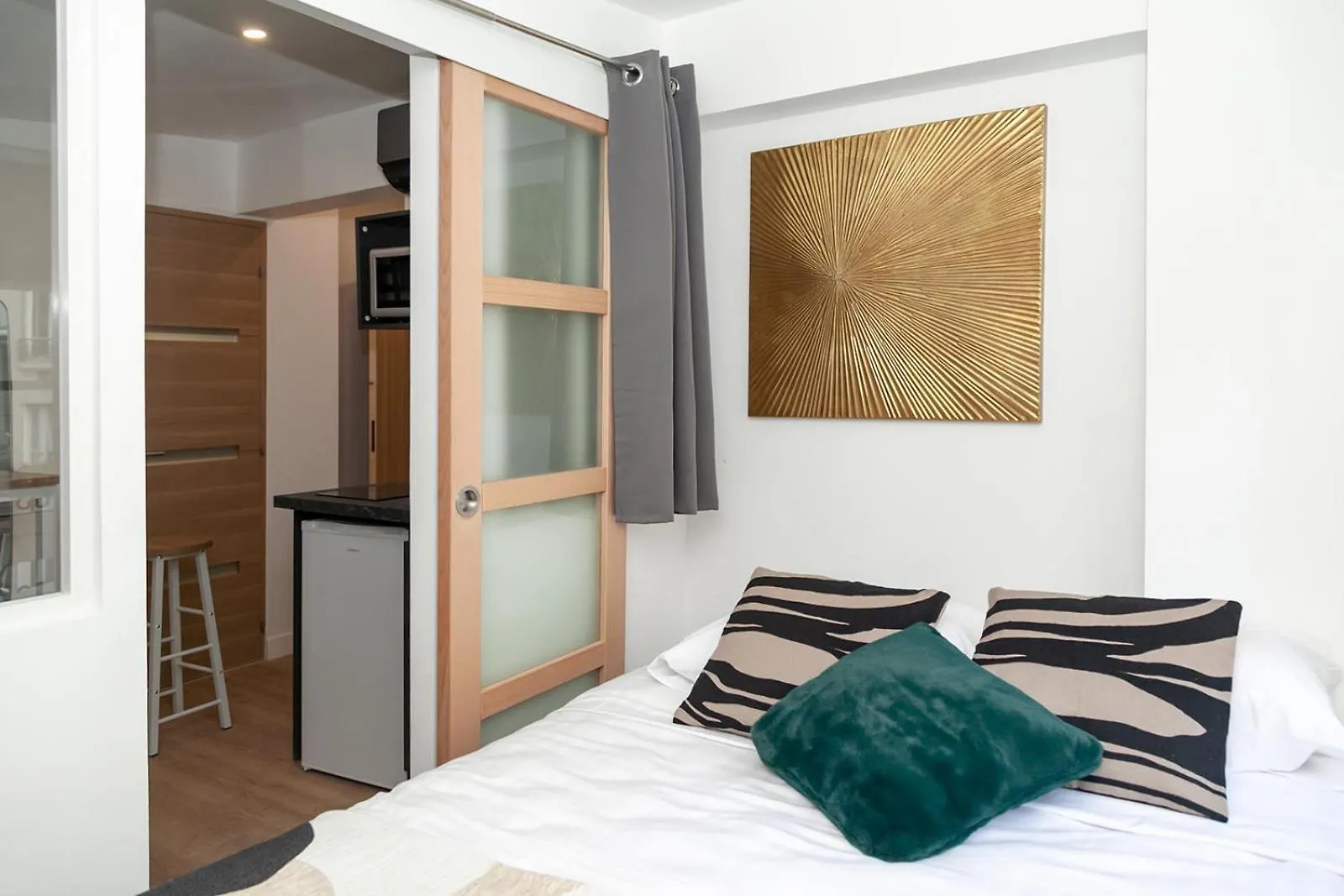 Nets Inn Apartment - Gare De Lyon Parigi 0*,  Francia